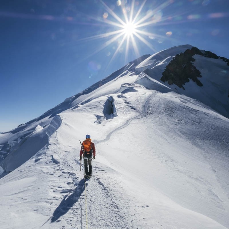 Summit Mont Blanc: A Thrilling 4 to 5-Day Alpine Adventure